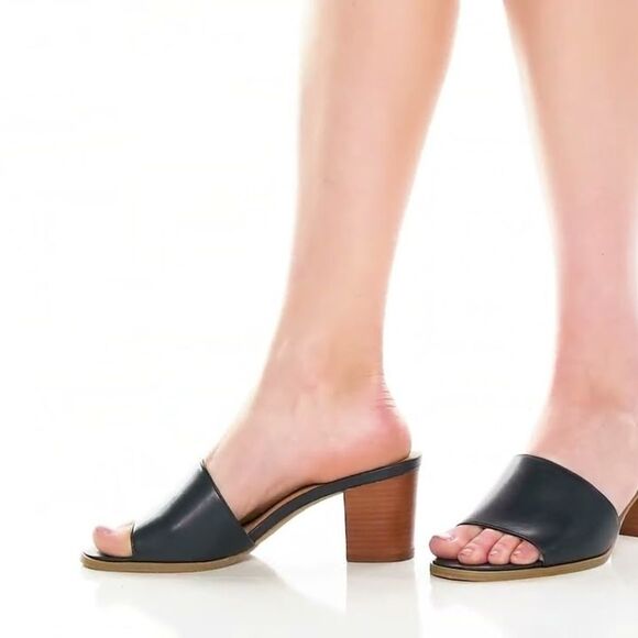 Jack Rogers Leather Blue Wood Block Heel Size 7 - Picture 3 of 9